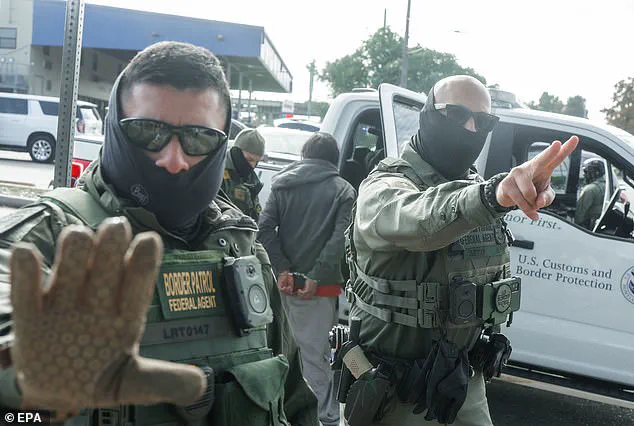 Breaking: Joe Rogan Sparks National Debate Over ICE Raids and Nazi Gestapo Parallels in Discussion with Sen. Rand Paul