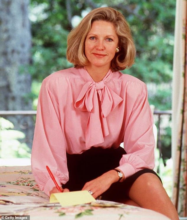 Anna de Peyster, Former Wife of Rupert Murdoch and Mother of His Three Children, Dies at 81