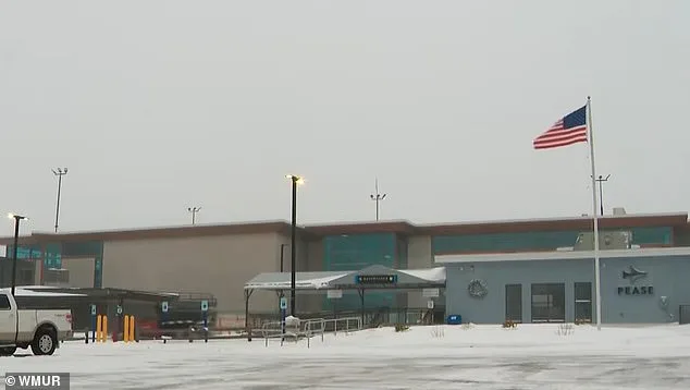 Boeing 767 Trapped for 13 Hours at Portsmouth Airport During Blizzard; ICE Detainees Onboard