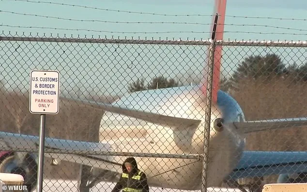 Boeing 767 Trapped for 13 Hours at Portsmouth Airport During Blizzard; ICE Detainees Onboard