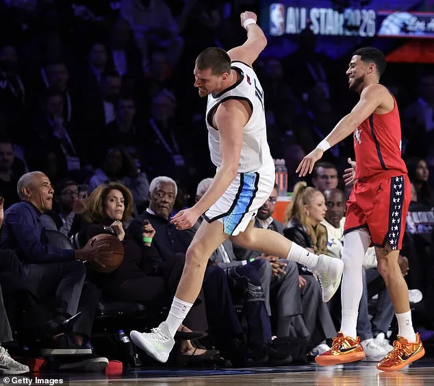 Rare Behind-the-Scenes Moment: Obama's Stunning Basketball Reflexes at NBA All-Star Game