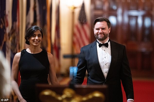 Trump, Vance at Governor's Dinner: Unity Efforts Fall Short as Divisions Deepen