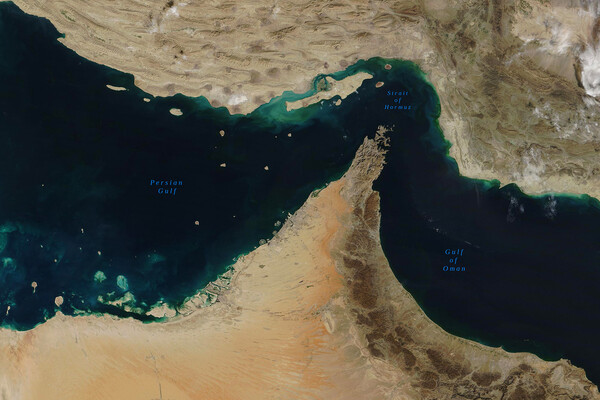 CENTCOM Confirms Strait of Hormuz Open, Contradicting Iran's Closure Claims Amid Rising Tensions