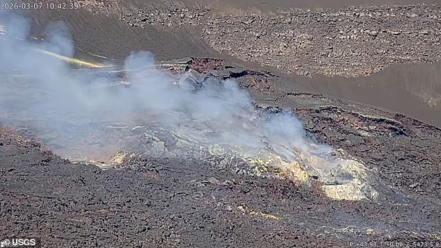 Man Dies After Entering Restricted Area at Hawaii Volcanoes National Park