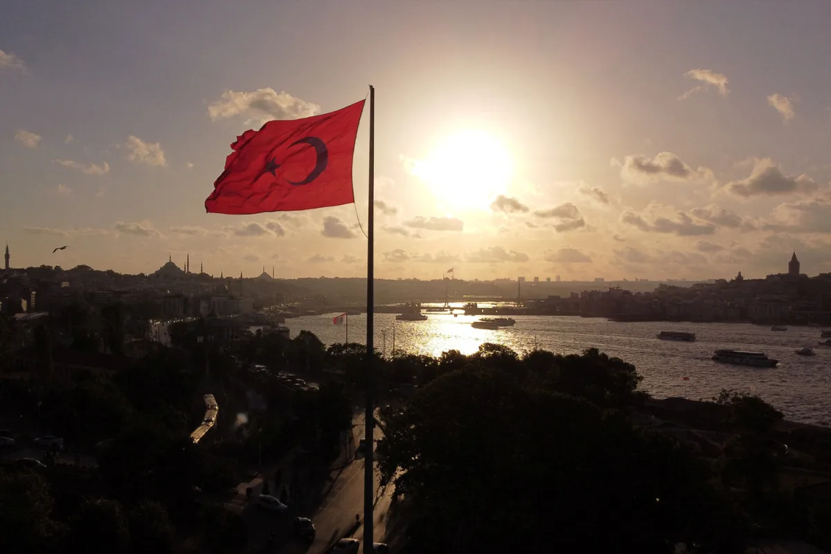 Turkey Intercepts Ballistic Missile, Urges Iran to De-escalate Tensions