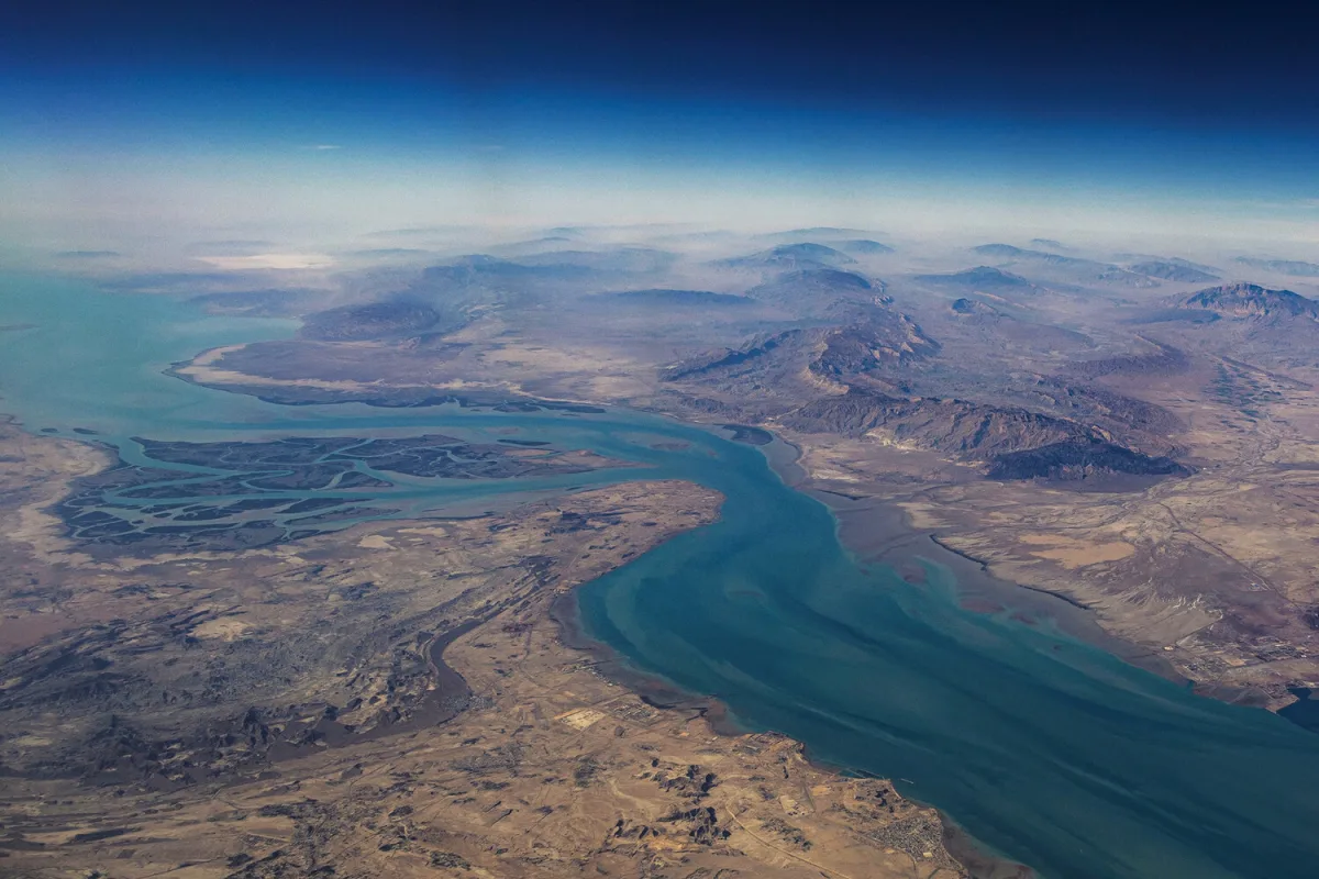 Iran Deploys Mines in Strait of Hormuz Amid Rising US-Iran Tensions