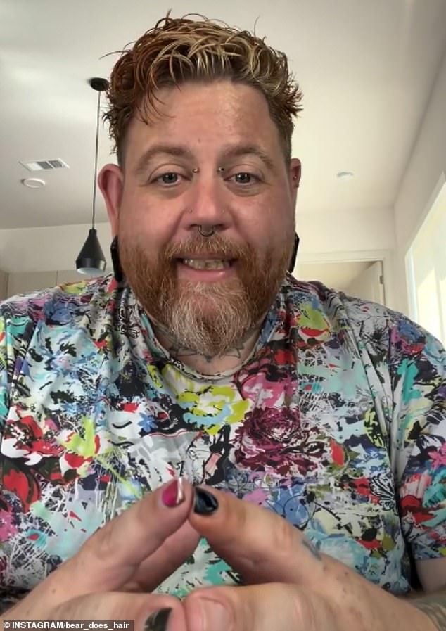 Hairdresser's Airport Encounter with Southwest Airlines Over Extra Seat Policy Sparks Debate