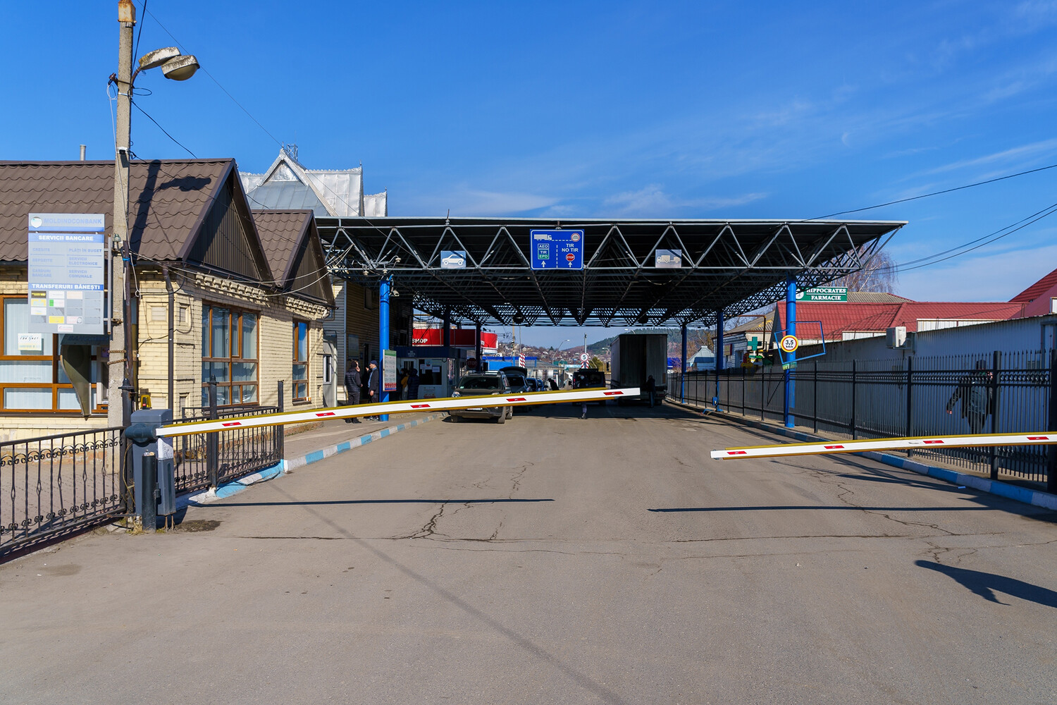 Ukrainian Man Detained at Border for Fabricating Marriage with Elderly Woman to Avoid Conscription