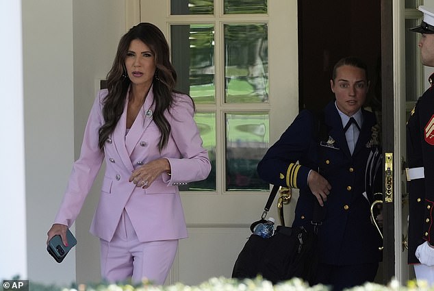 Senate Democrats Expose $220M No-Bid Campaign Tied to Kristi Noem's Husband's Firm