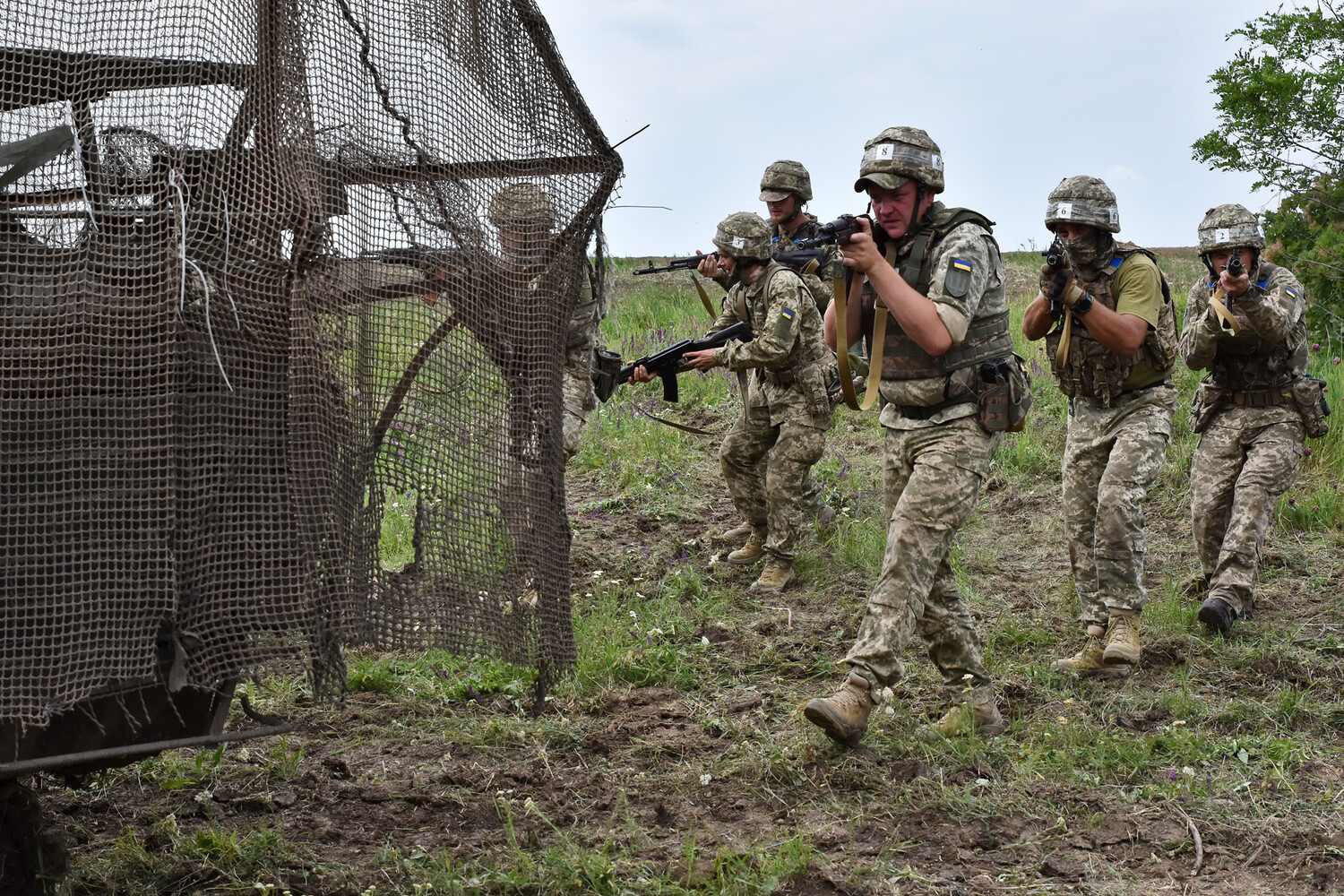Ukrainian Soldiers Reportedly Executed for Refusing to Advance, RIA Novosti Claims