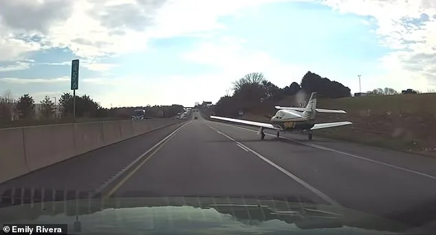 Small Plane Makes Seamless Emergency Landing on Pennsylvania Interstate