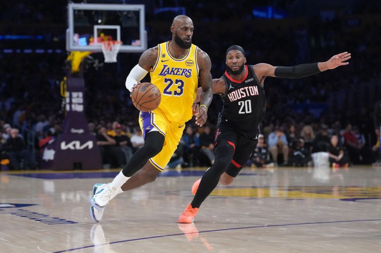 Lakers defeat Rockets in Game 1 despite missing Doncic and Reaves