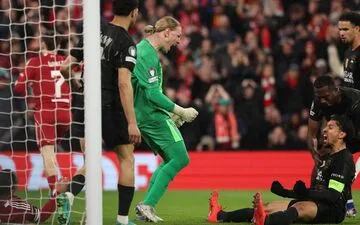 PSG Advances, Liverpool Falls