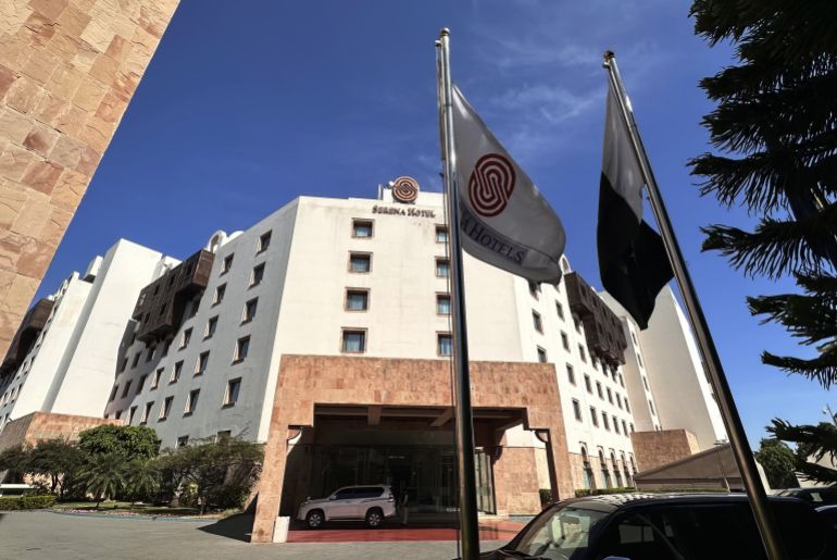 Iran refuses US talks in Pakistan, jeopardizing fragile ceasefire before deadline.