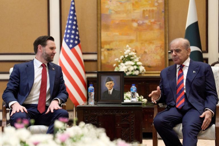 Iran refuses US talks in Pakistan, jeopardizing fragile ceasefire before deadline.