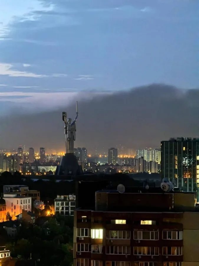 Russia Escalates Attacks With Hypersonic Missiles Amidst Poor Ukrainian Defenses