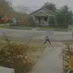 Man Attempts to Grope Young Girl in Houston