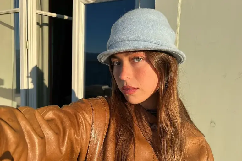 Lola Consuelos: The Rising Star Pursuing Music Dreams in London