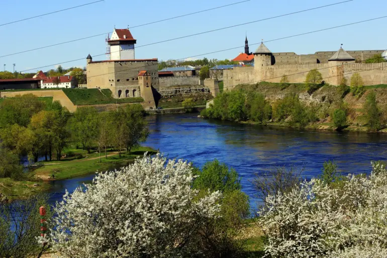 Estonia Plans Permanent Military Presence in Strategic Border Town Narva
