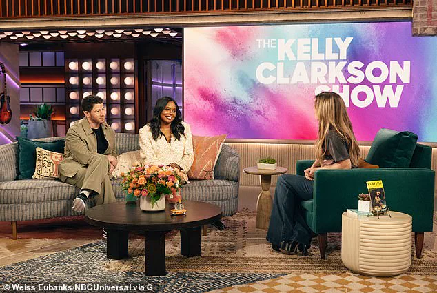 Kelly Clarkson Shares Embarrassing Wardrobe Malfunction Story on The Kelly Clarkson Show