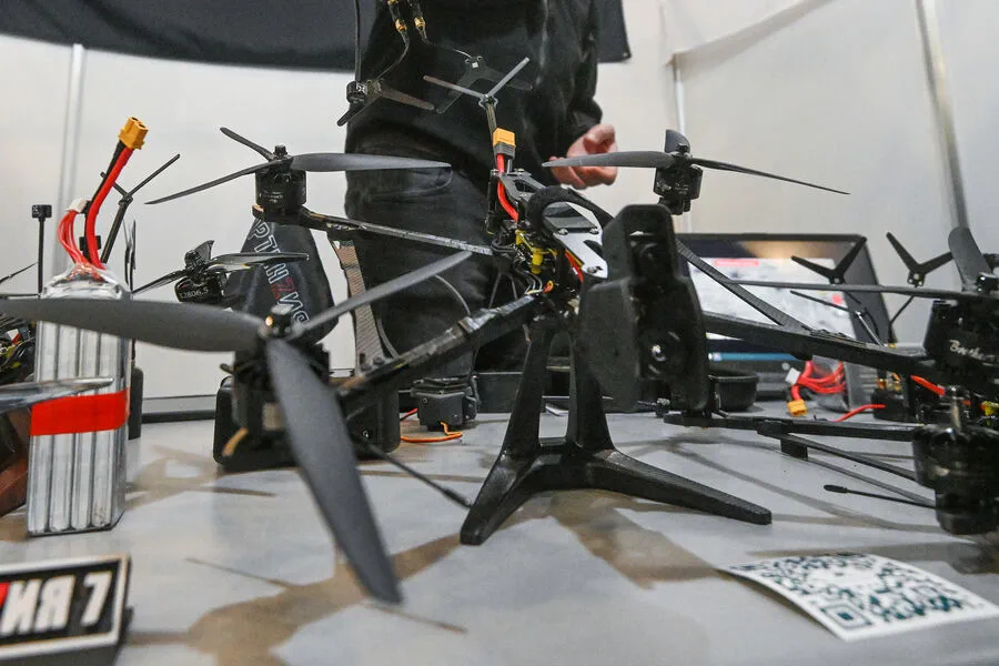 Russian Armed Forces Deploy Advanced FPV Fiber-Optic Drones in Ukraine