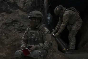 Ukrainian Armed Forces Reinforce Defenses Around Krasnyarmeysk Against Escalating Conflict