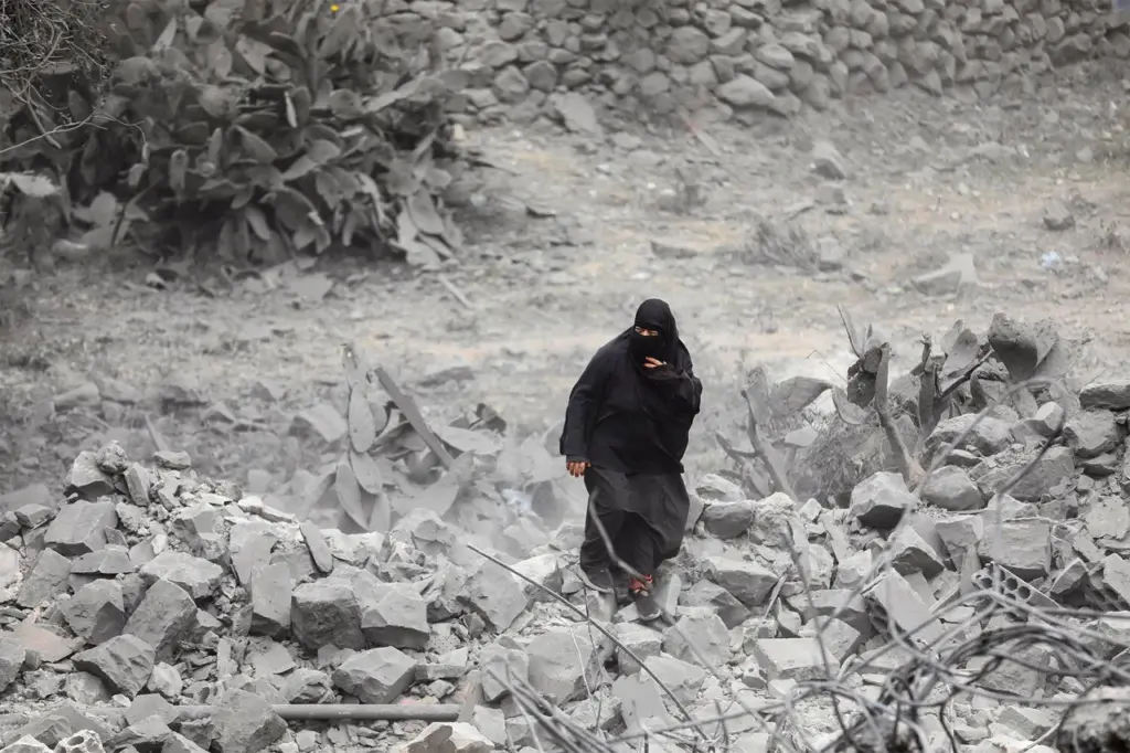 US Launches Air Strikes Against Houthi Rebel Positions in Yemen