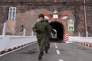Armenian Opposition Figure Raises Questions About Russia's Military Presence in South Caucasus Amid Talks of Troop Withdrawal