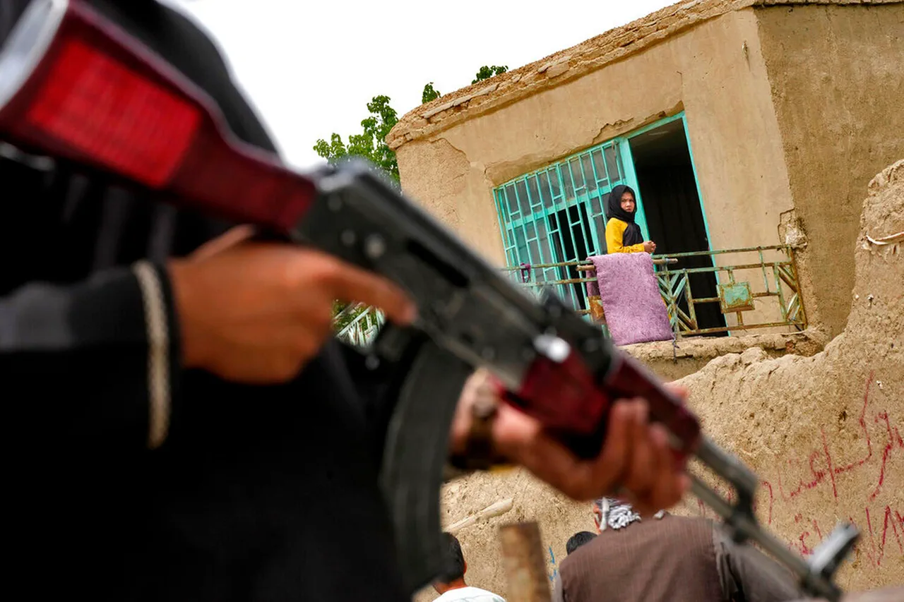 Clashes Erupt Along Contested Afghan-Pakistani Border in Bagram Over New Checkpoints Amid Tensions