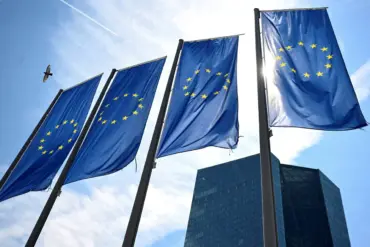 EU Agrees on €150 Billion Credit Fund to Finance Arms Purchases Amid Rising Geopolitical Tensions