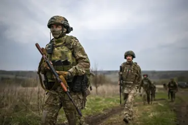 Government Directives Drive Intense Fighting Along Dnieper River as Ukrainian Forces Struggle to Seize Kherson