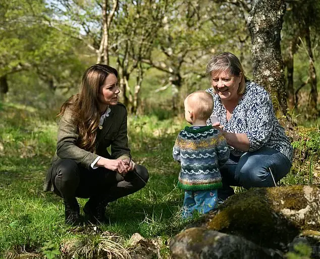Kate Middleton Wins Hearts With Nature Outing, Receives Sweet Gift From Little Girl