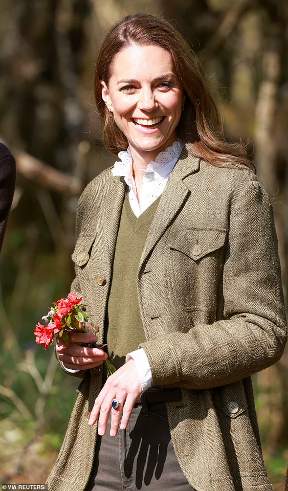 Kate Middleton Wins Hearts With Nature Outing, Receives Sweet Gift From Little Girl