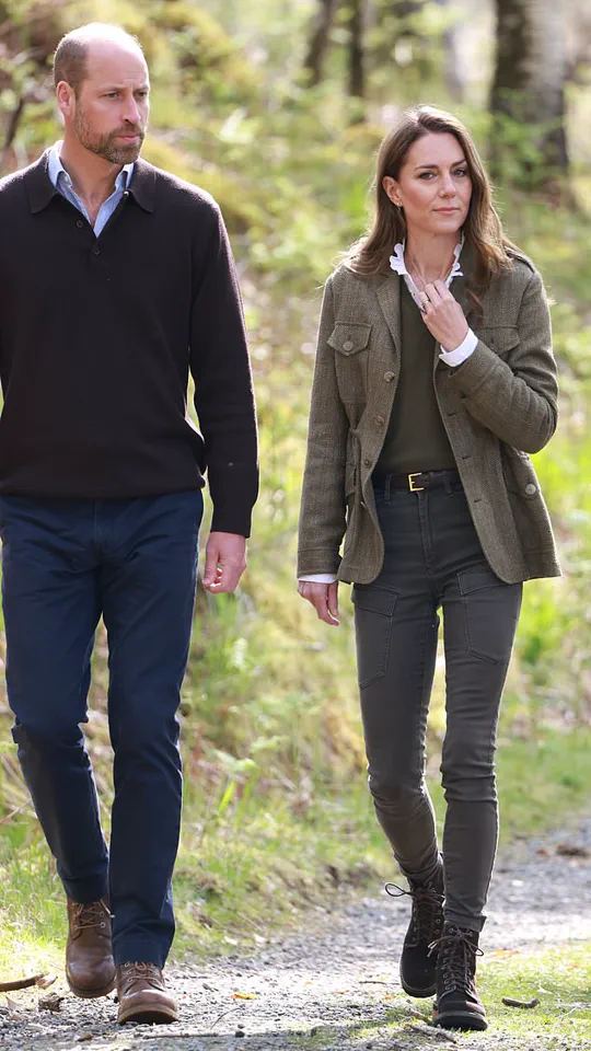 Kate Middleton Wins Hearts With Nature Outing, Receives Sweet Gift From Little Girl