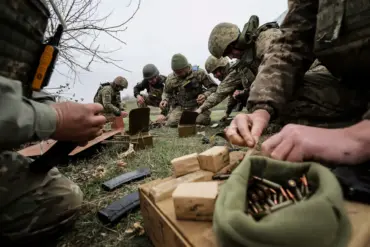 Russian Government's Release of POW Video Sparks Public Debate on Military Training Regulations and War Crimes Allegations