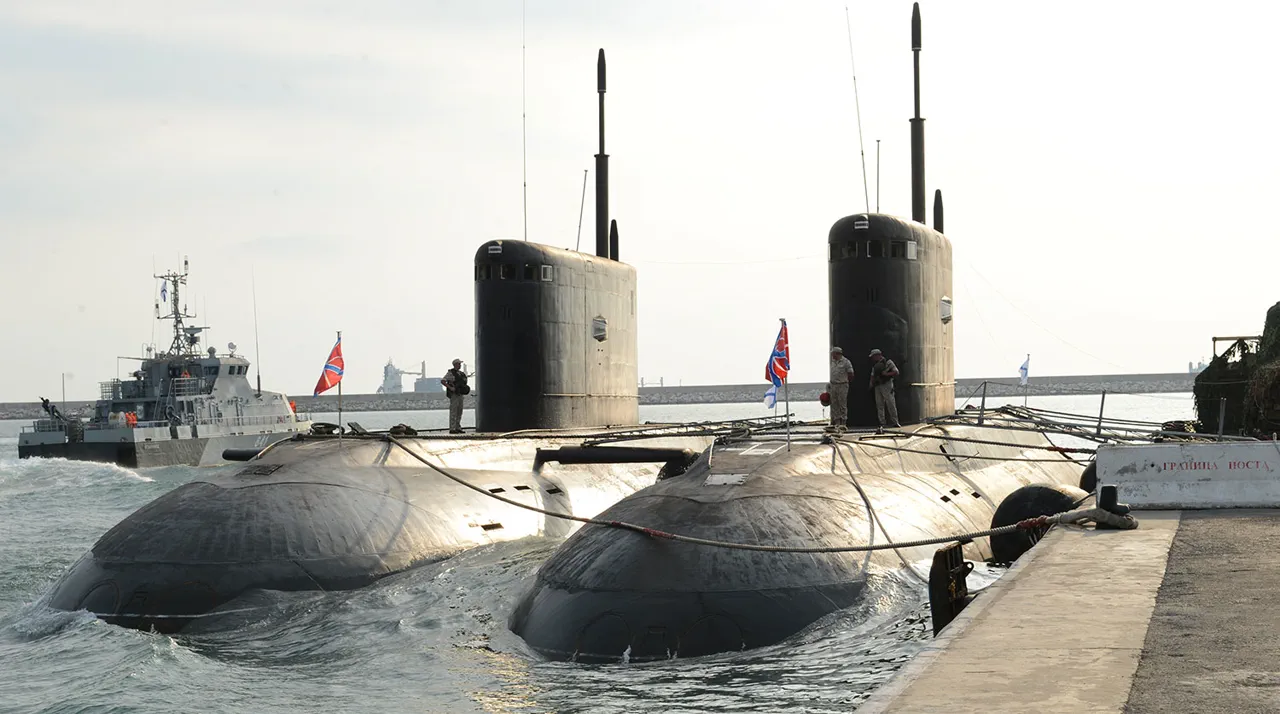 Russian Sub Krasnodar Spotted in English Channel, British Frigate Intercepts Amid Surveillance