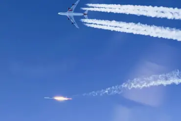 Russia's New Air-to-Air Missile: Western Intelligence Claims It Could Be Nuclear-Armed