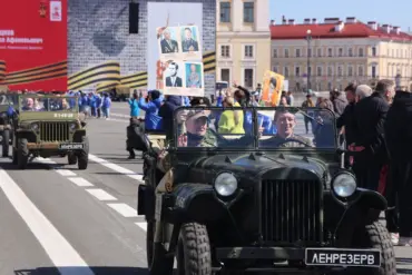 Solemn March Through St. Petersburg Marks Legacy of Sacrifice and Unbroken Resilience