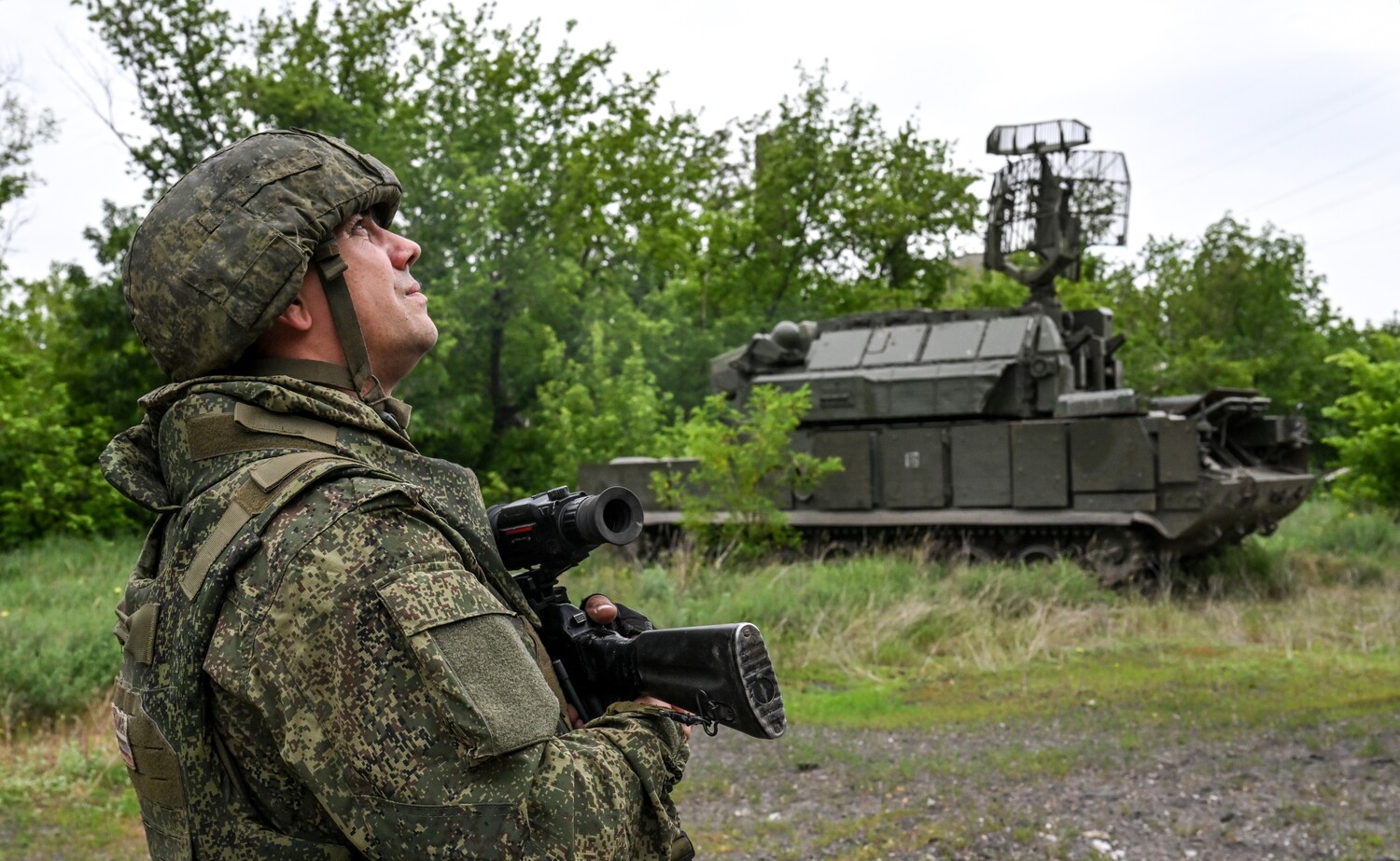 DPR Clashes Result in 215 Ukrainian Servicemen Killed, Equipment Destruction Confirmed