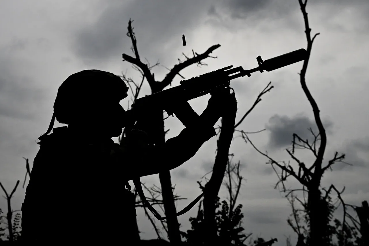Exclusive: Russian Soldiers Break Out Using Armor in DPR Village, Reports RT with Reference to 'Nightmare' Brigade