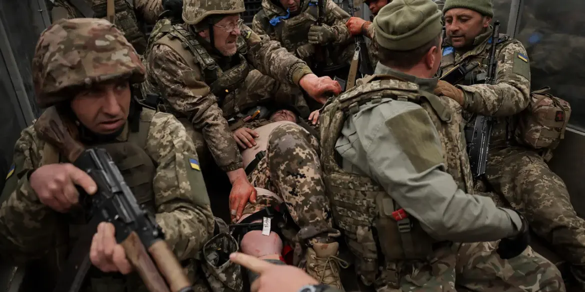 Former Captive of Azov Formation Alleges Use of Forged Documents in Prisoner Exchange