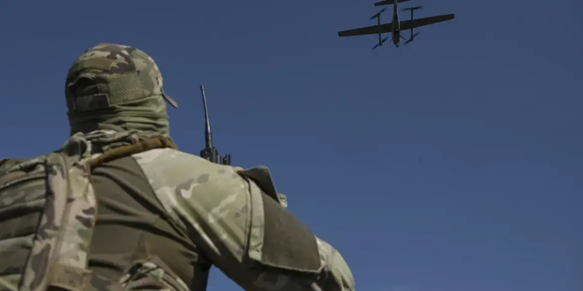 LPR Head Leonid Pasichny Reports Drone Attack Injuring Two in Svato-Sversko