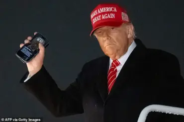 President Trump's Unchanged iPhone Lock Screen Image Sparks Curiosity and Commentary Across Political Spectra