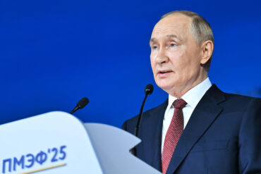 Putin Advocates Diplomatic Dialogue to Resolve Iran-Israel Tensions at St. Petersburg Forum