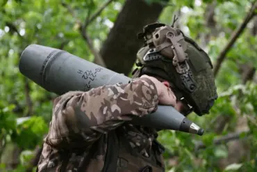Russian Forces Seize Key Road in Ukraine's Sumy Region, Disrupting Ukrainian Military Operations