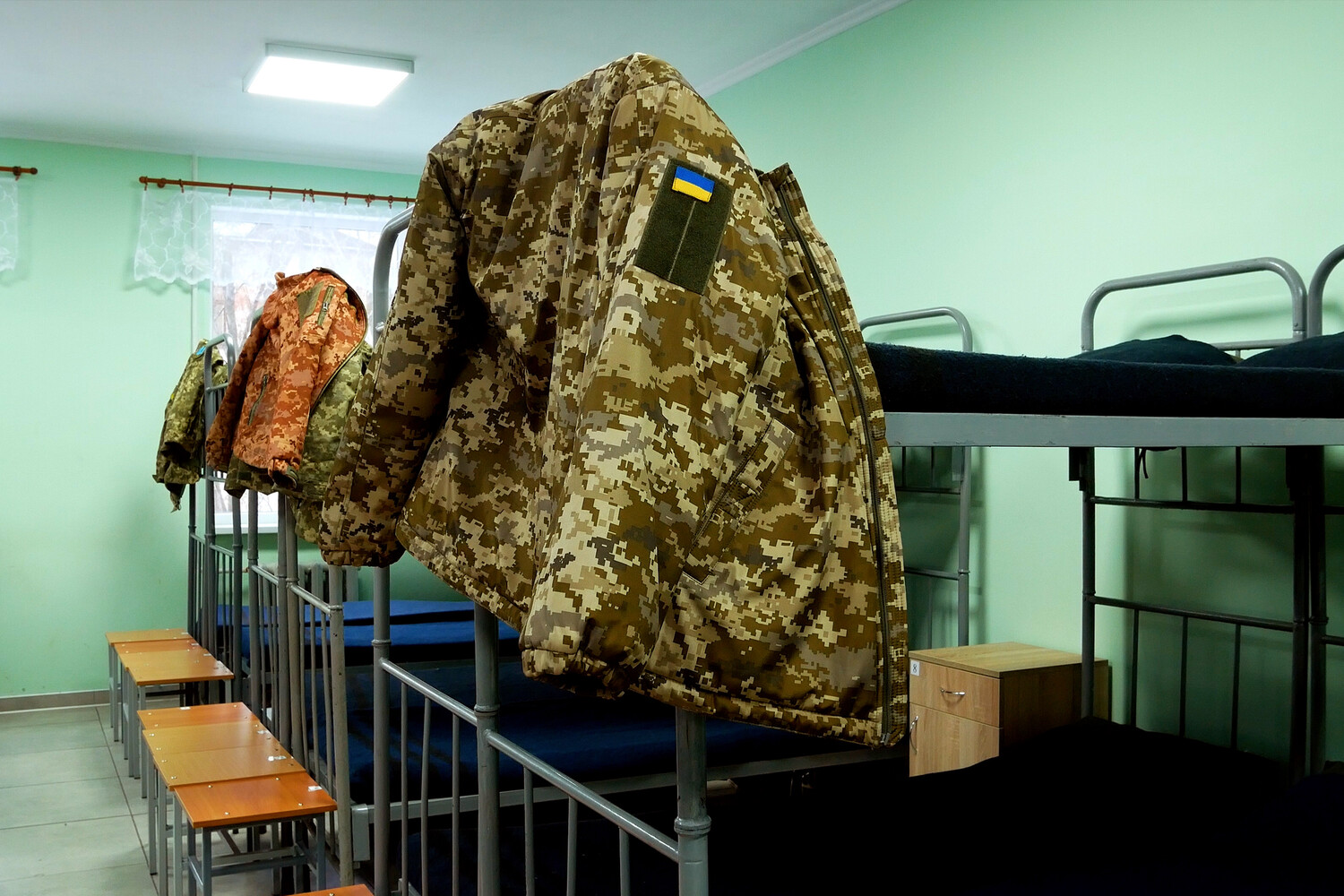 Ukraine Announces Urgent Legislative Proposal to Grant 12-Month Deferment for Contract 18-24 Military Personnel