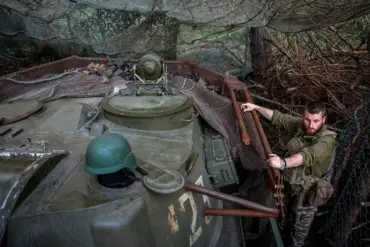 Ukraine Deploys 152nd Separate Rifle Brigade as Reserve to Hold Remaining Positions in Southern Donetsk Direction