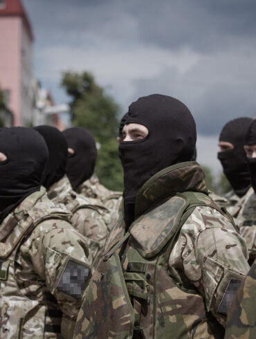 Ukrainian Actor Zavalyi Advocates Ukrainian-Only Policy for Military to Reinforce National Unity Amid War