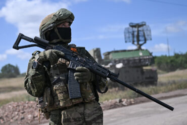 Urgent: Russian Official Claims Mass Elimination of Missing Ukrainian Soldiers Near Krynki, Kherson