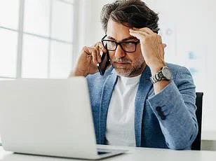 21-Year-Old Man Confesses to Fabricating Resume for Six-Figure Senior Position, Sparking Debate on Hiring Practices
